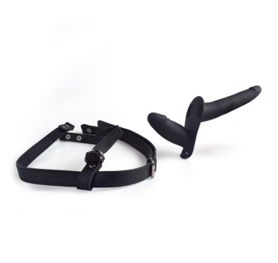 Podwójny strap-on koloru czarnego na szelkach Podwójny strap-on koloru czarnego na szelkach