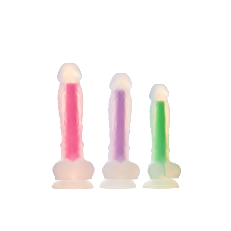 Dildo realistyczny penis świecący w ciemności 19cm